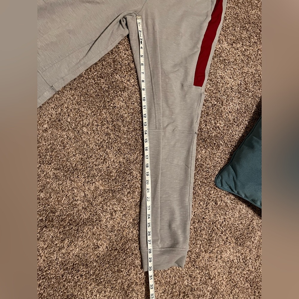 Lululemon gray joggers - Picture 8 of 8